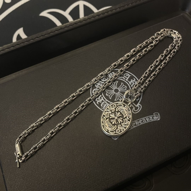 Ch**me He**ts necklaces